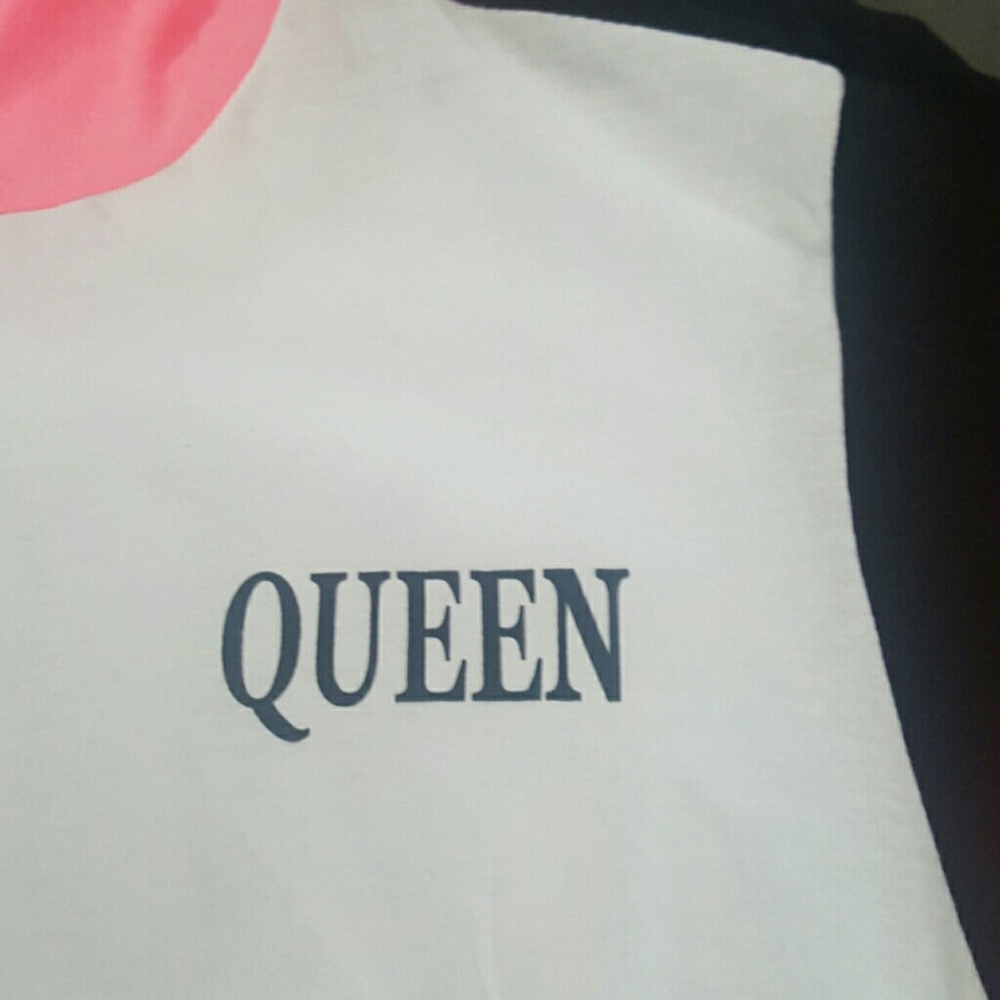 Queen sweat shirt